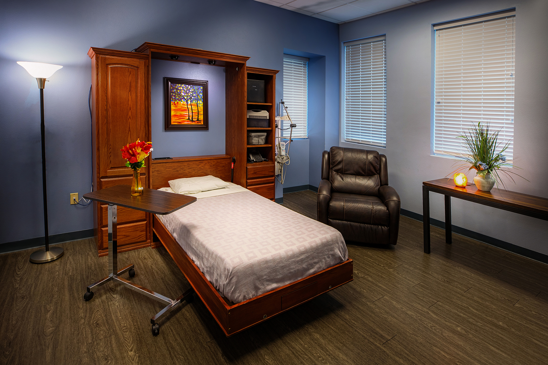 Recovery room for after surgery care at Crovetti orthopaedics