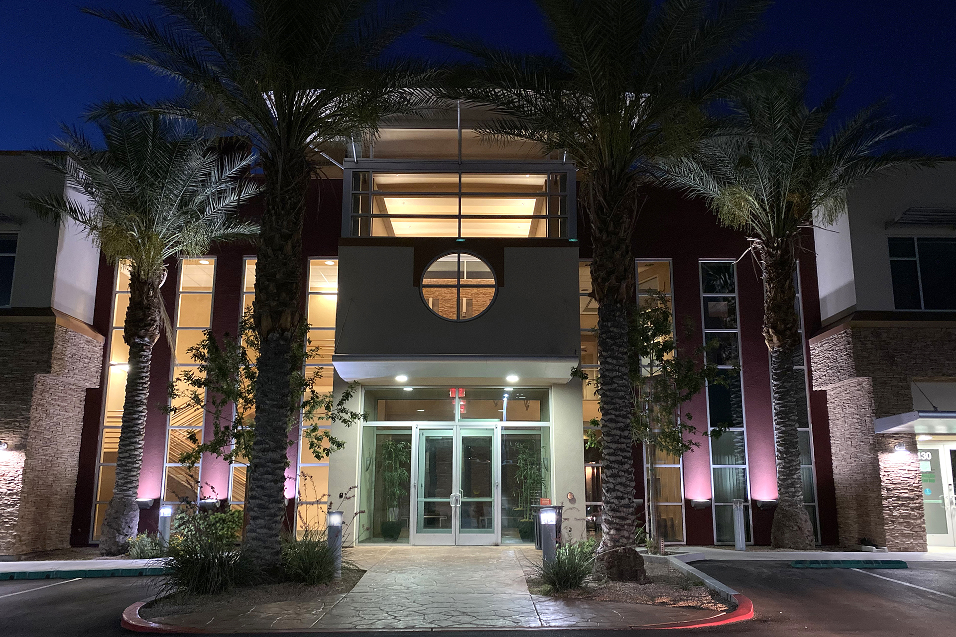 Night time picture of the exterior of the after surgery recovery area at Crovetti Orthopaedics